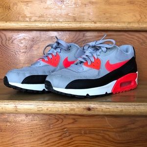 NIKE Air Max :: 7.5, EUC